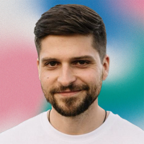 headshot of florian schmitt