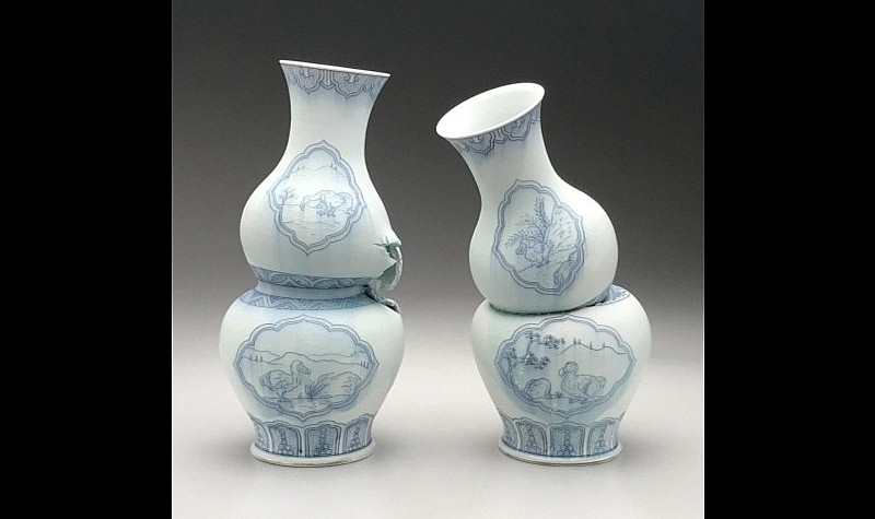 Steven Young Lee; Gourd Vases with Dodos 2018; glazed porcelain with cobalt pigment.
