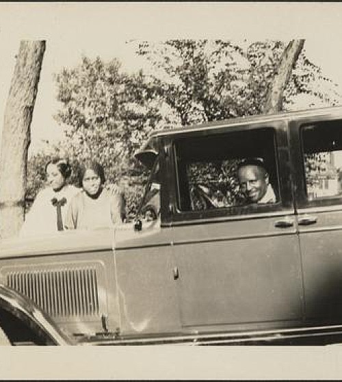 Black Mobility: Autonomy and the Automobile in Pittsburgh 1916-1955