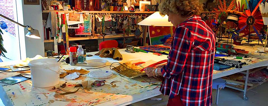 Paper is a Dream Factory | The Work of Isabelle de Borchgrave